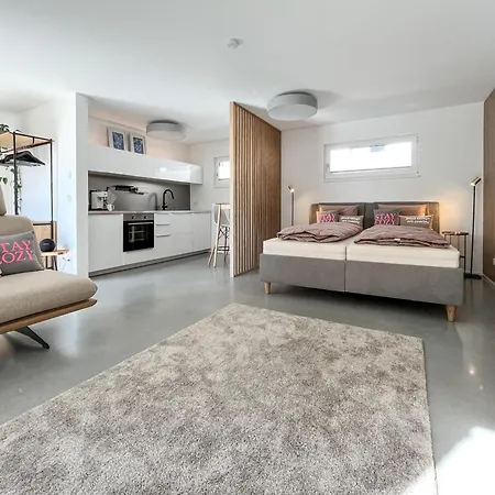 Atelier 10 - Am Bodensee ألينسباخ